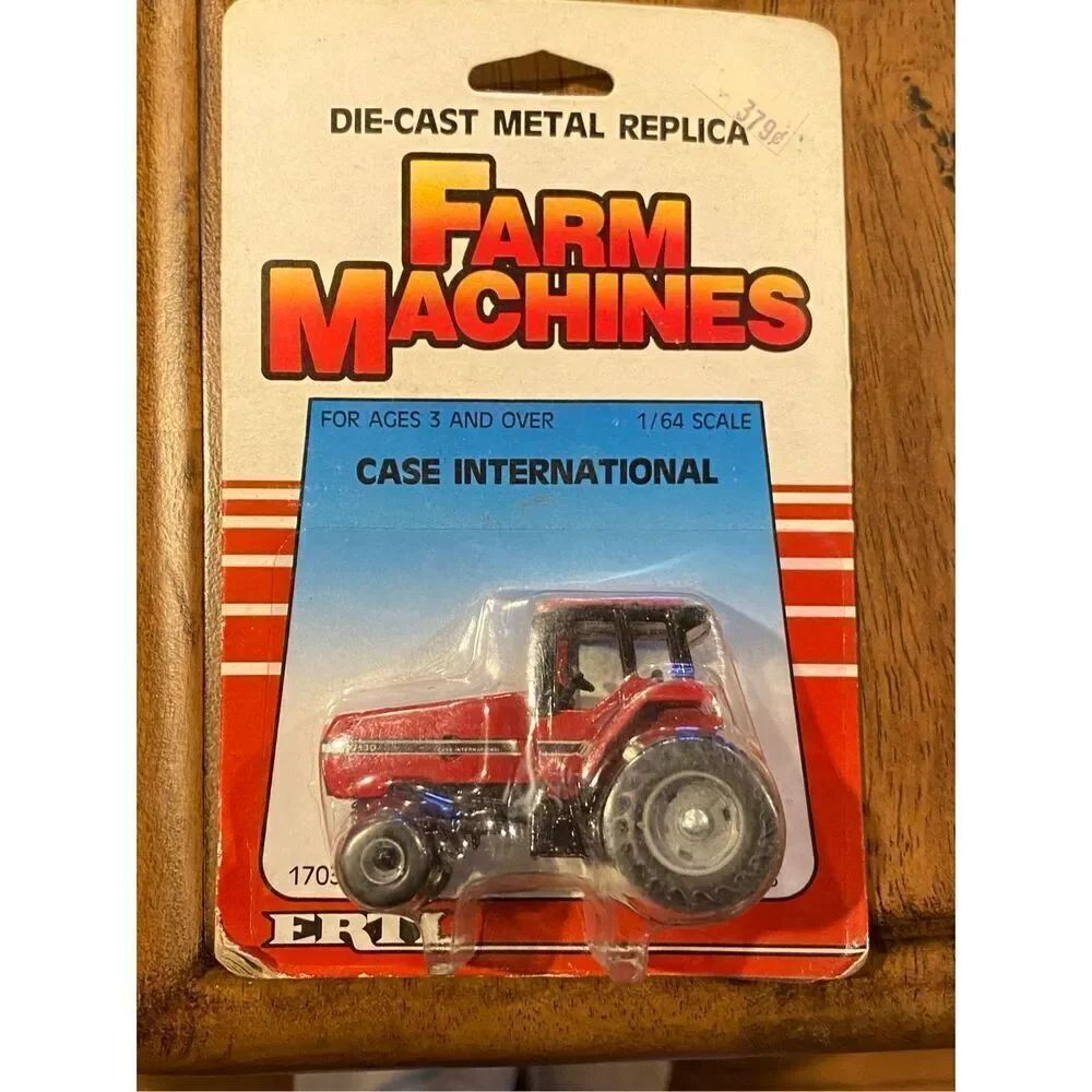 Vintage ERTL Case International Tractor 1986 Die Cast Brand New